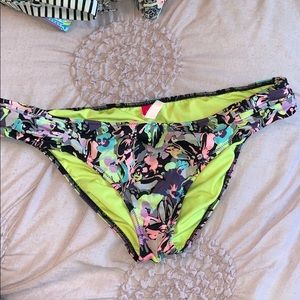 VS bikini bottoms